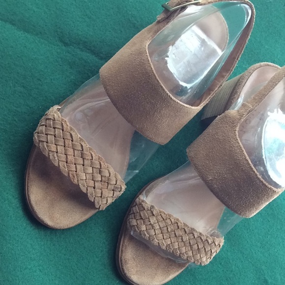 caslon sandals